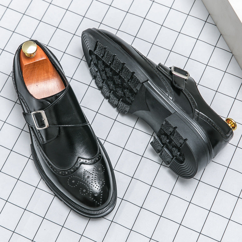 Chaussures homme à boucle perforées