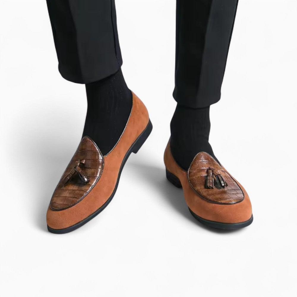 Mocassins À Glands En Daim Avec Torsade En Cuir