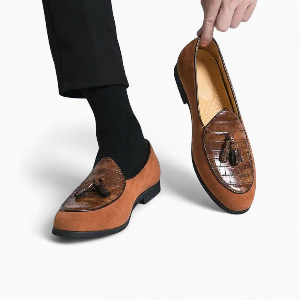Mocassins À Glands En Daim Avec Torsade En Cuir