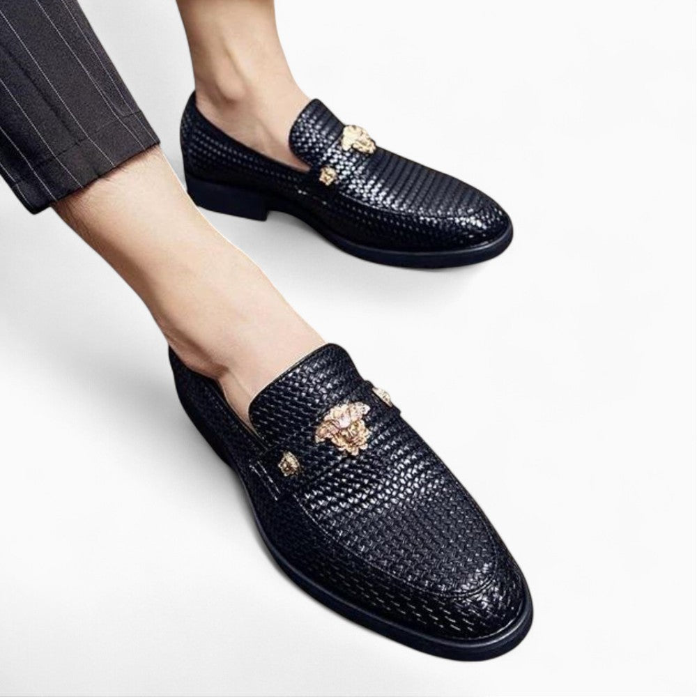 Mocassins À Bout Pointu En Cuir Verni Avec Nœud Décoratif