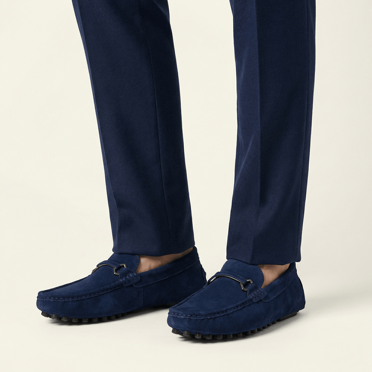 Mocassin à Picots en Daim avec Ornement Métallique